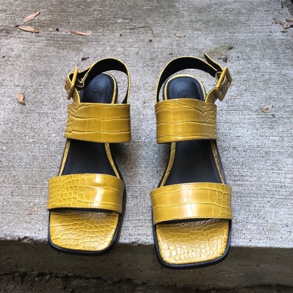 Urban Outfitters Shoes - Urban Outfitters vegan leather block heel sandals